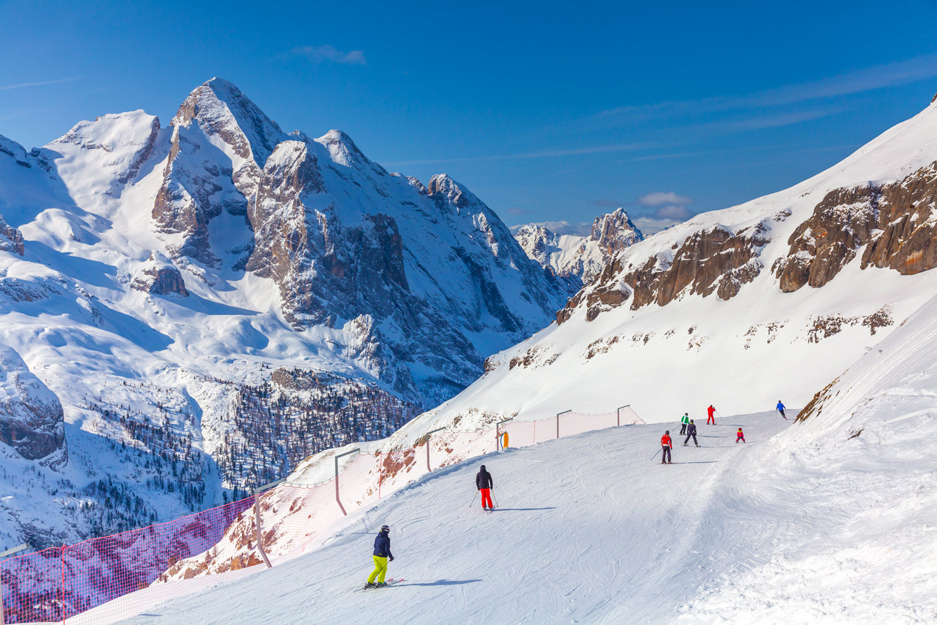 "Scoop" (original stock photo 2) "Scoop" (original stock photo 2)