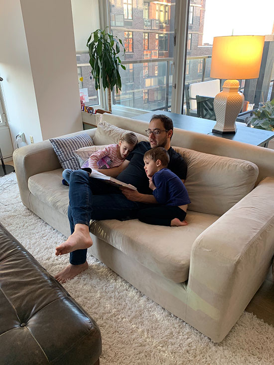 Alex Lirtsman with his kids Alex Lirtsman with his kids